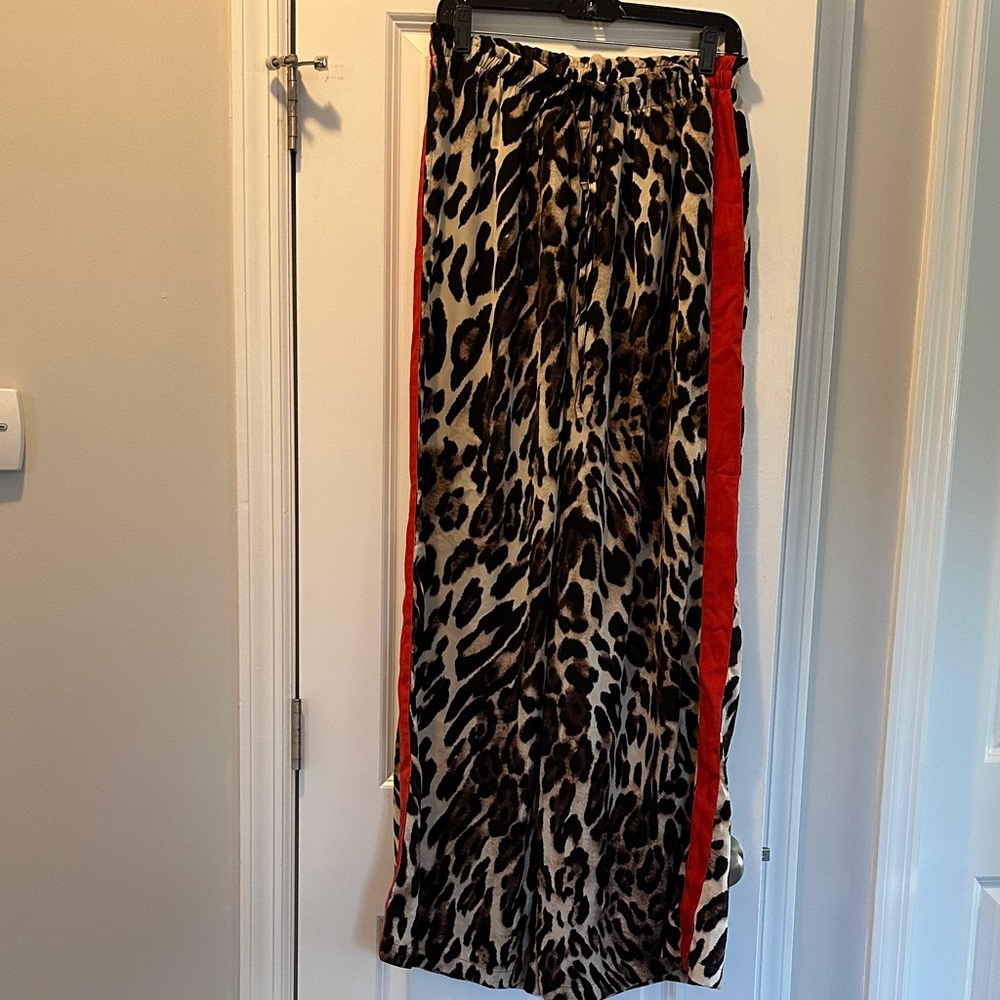 Q2 Leopard Print Pants
